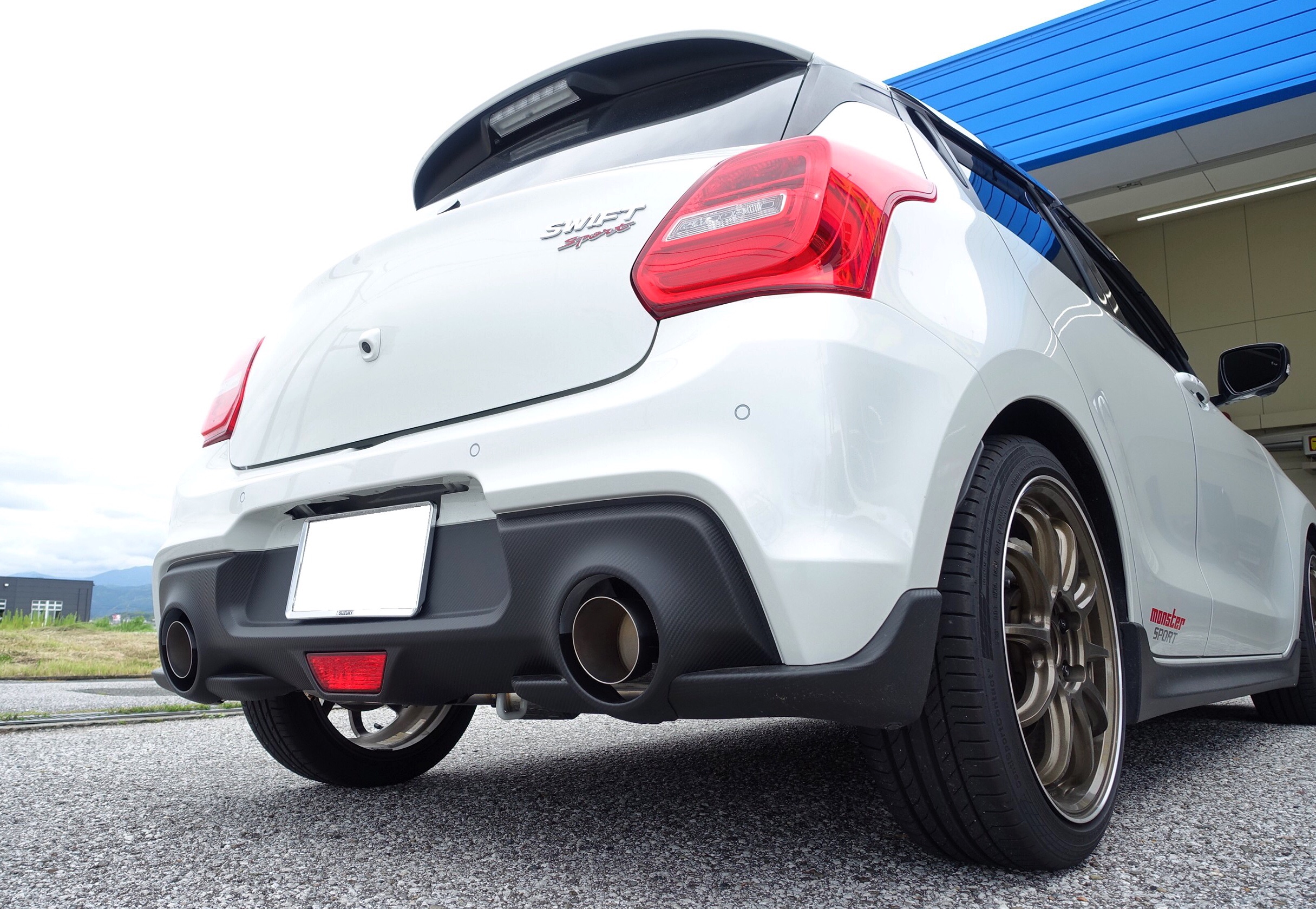 美音”を奏でるスイスポオーナーが急増中です！スズキ スイフトスポーツ