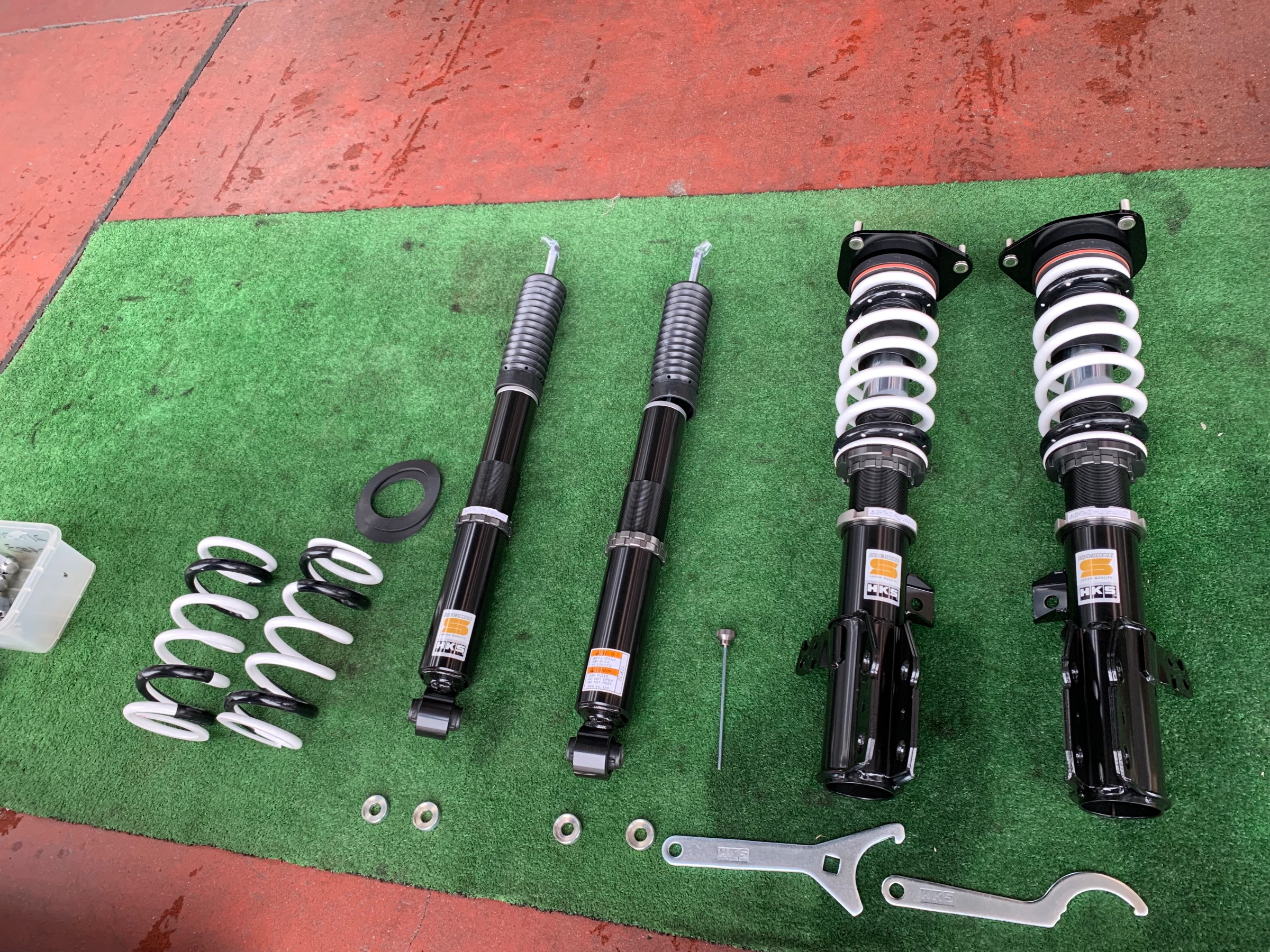 80系 VOXY ZRR85W HKS HIPERMAX-S 車高調取付け | トヨタ ヴォクシー