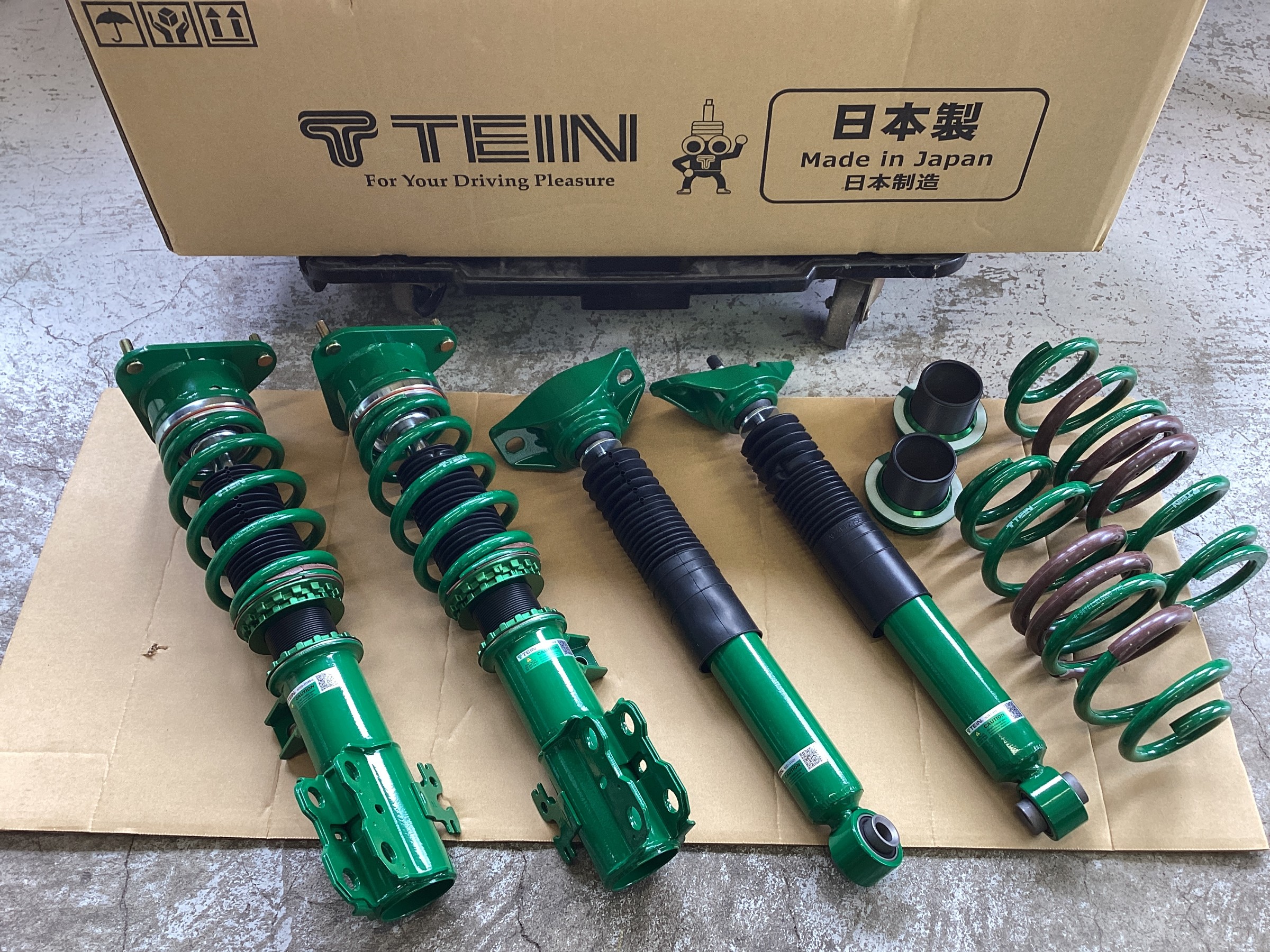 C-HR ZYX10 車高調取り付けます！ | トヨタ C-HR 足まわり