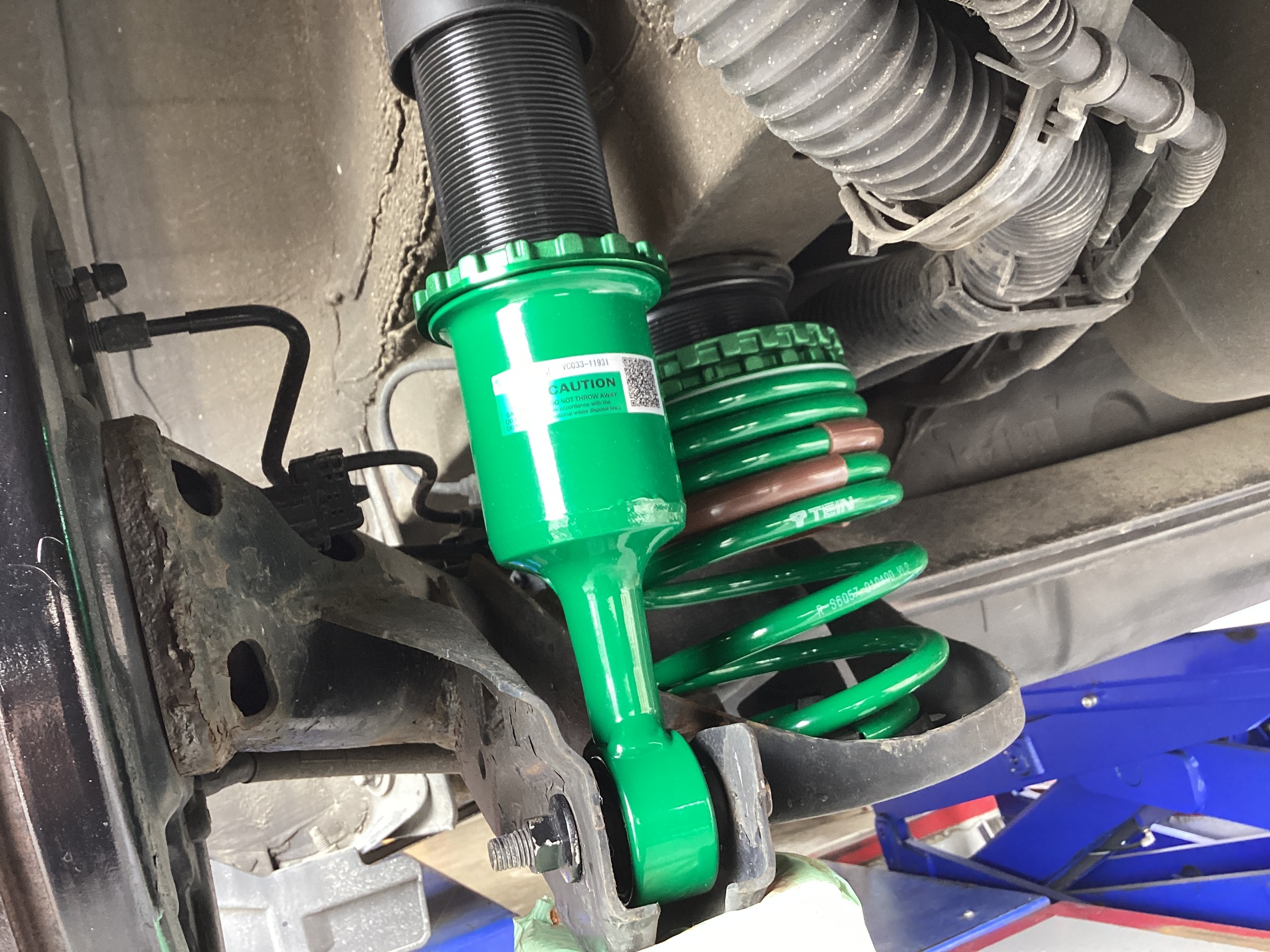 アクア NHP10 車高調取り付けます！ | トヨタ アクア 足まわり