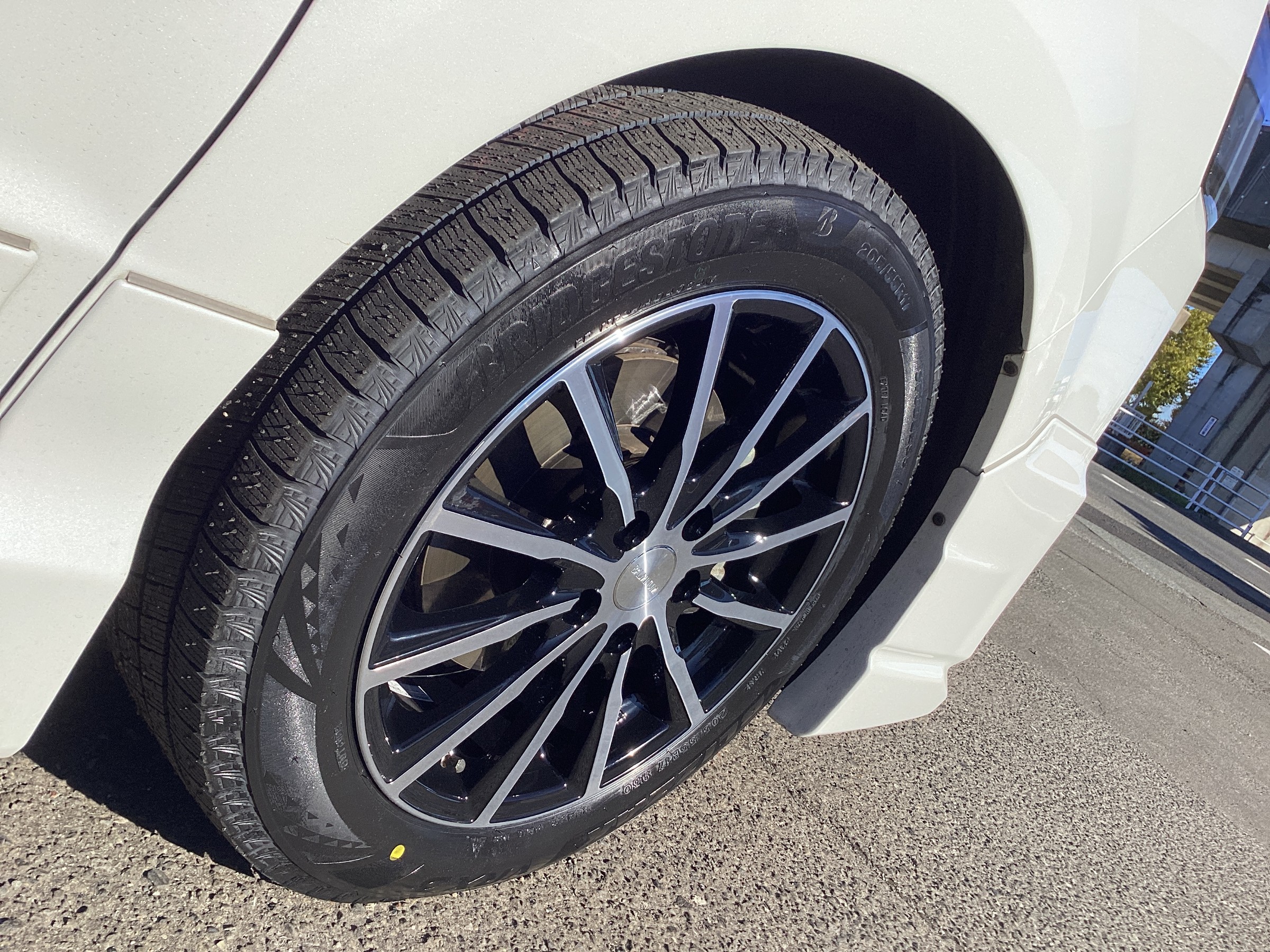 スタッドレスタイヤ装着！ | スタッフ日記 | コクピット 名取 | 車の