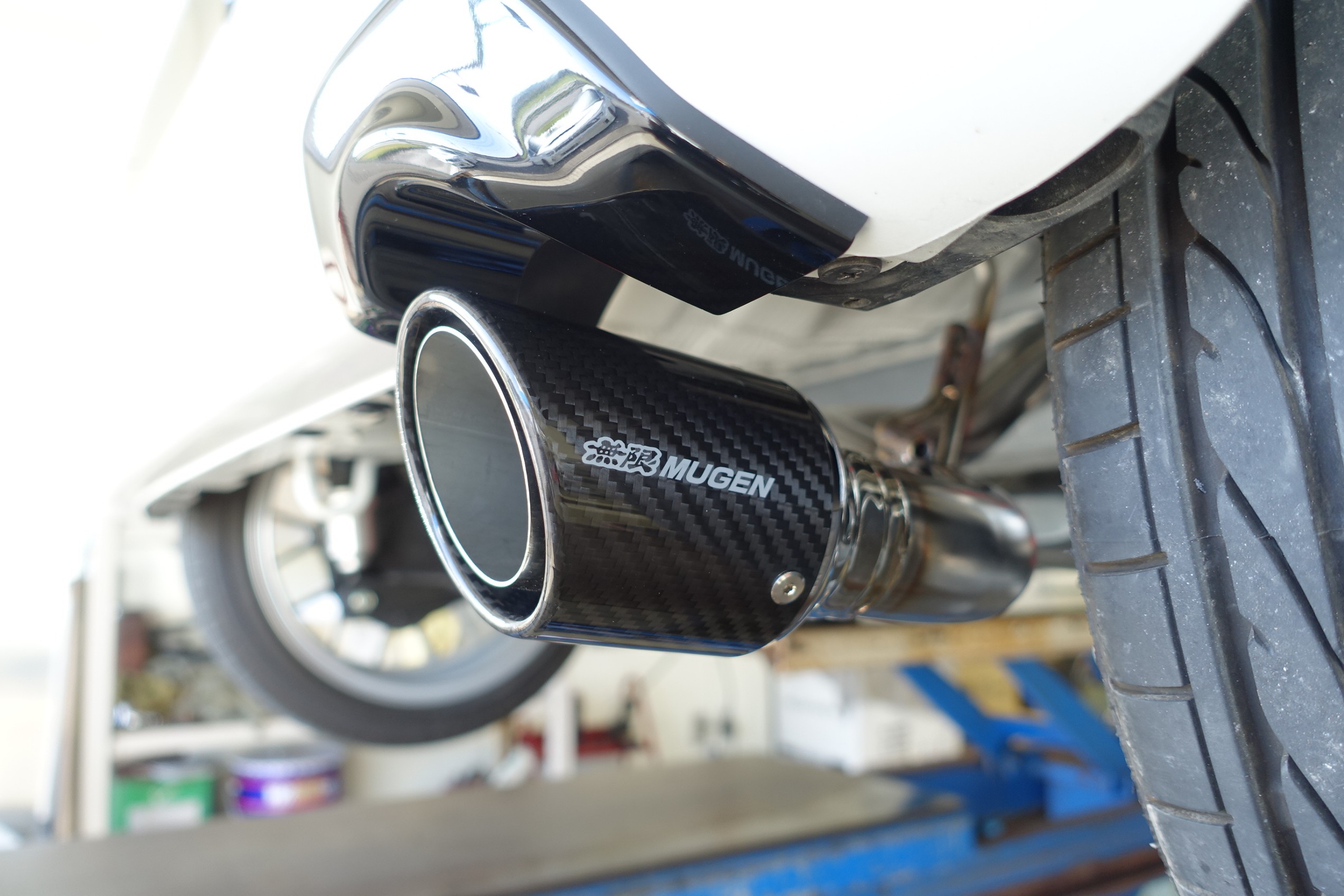 オーナーの“あと少し”を実現するために新たなマフラーを投入しました