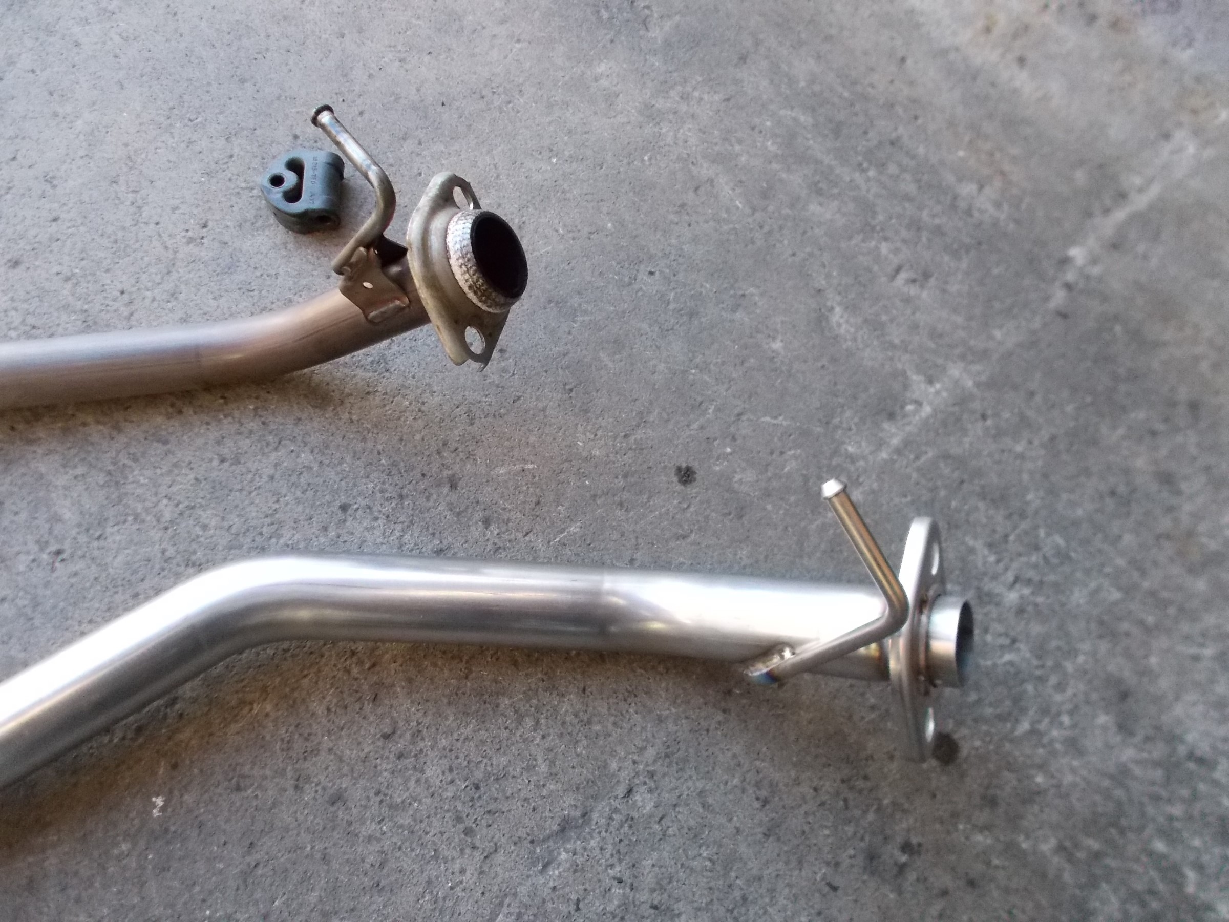 フィットRS スプーン製中間エキゾーストパイプ「PIPE-B」装着