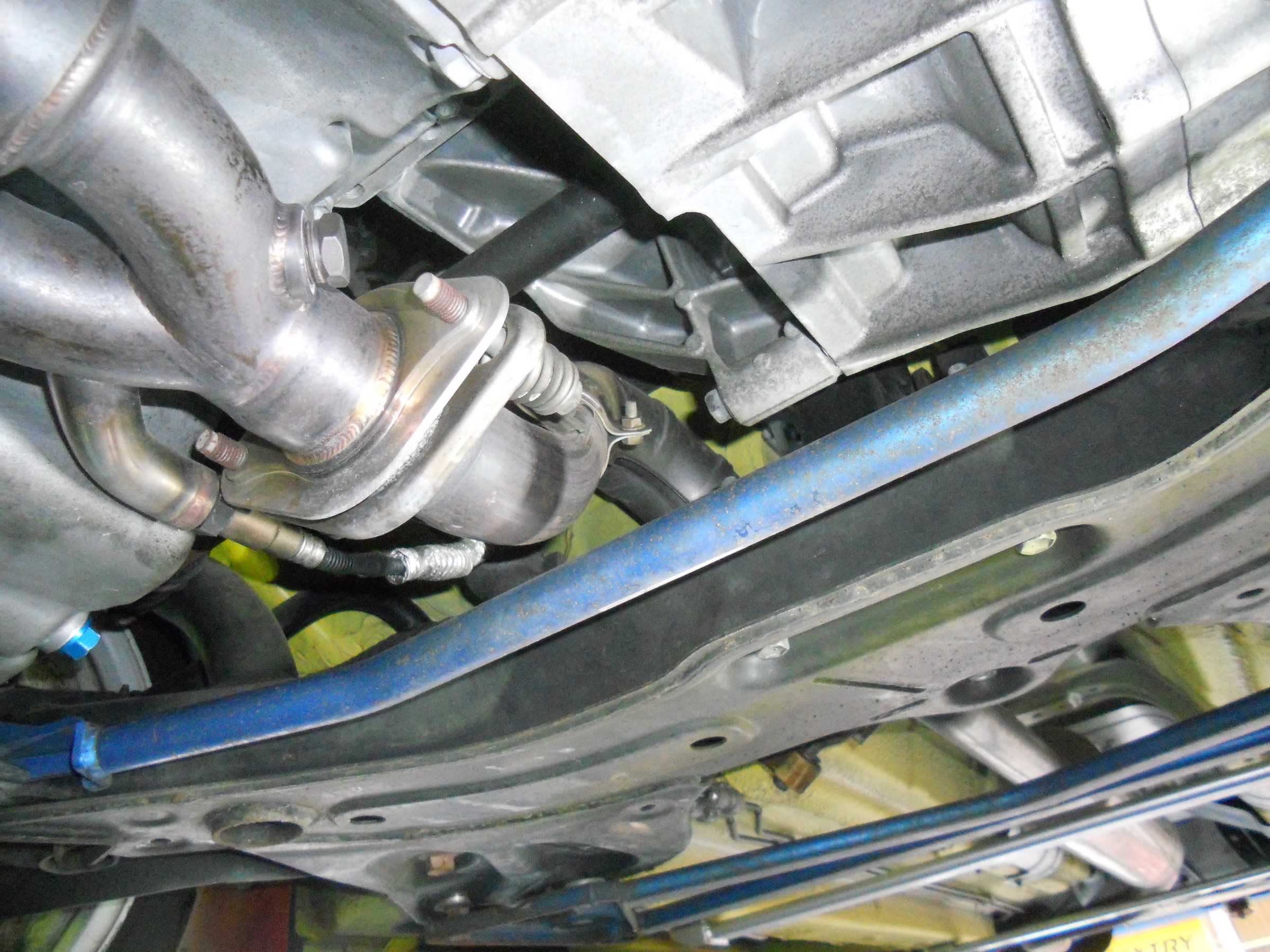 スズキ スイフトZC32S マフラー中間交換！～ | スタッフ日記