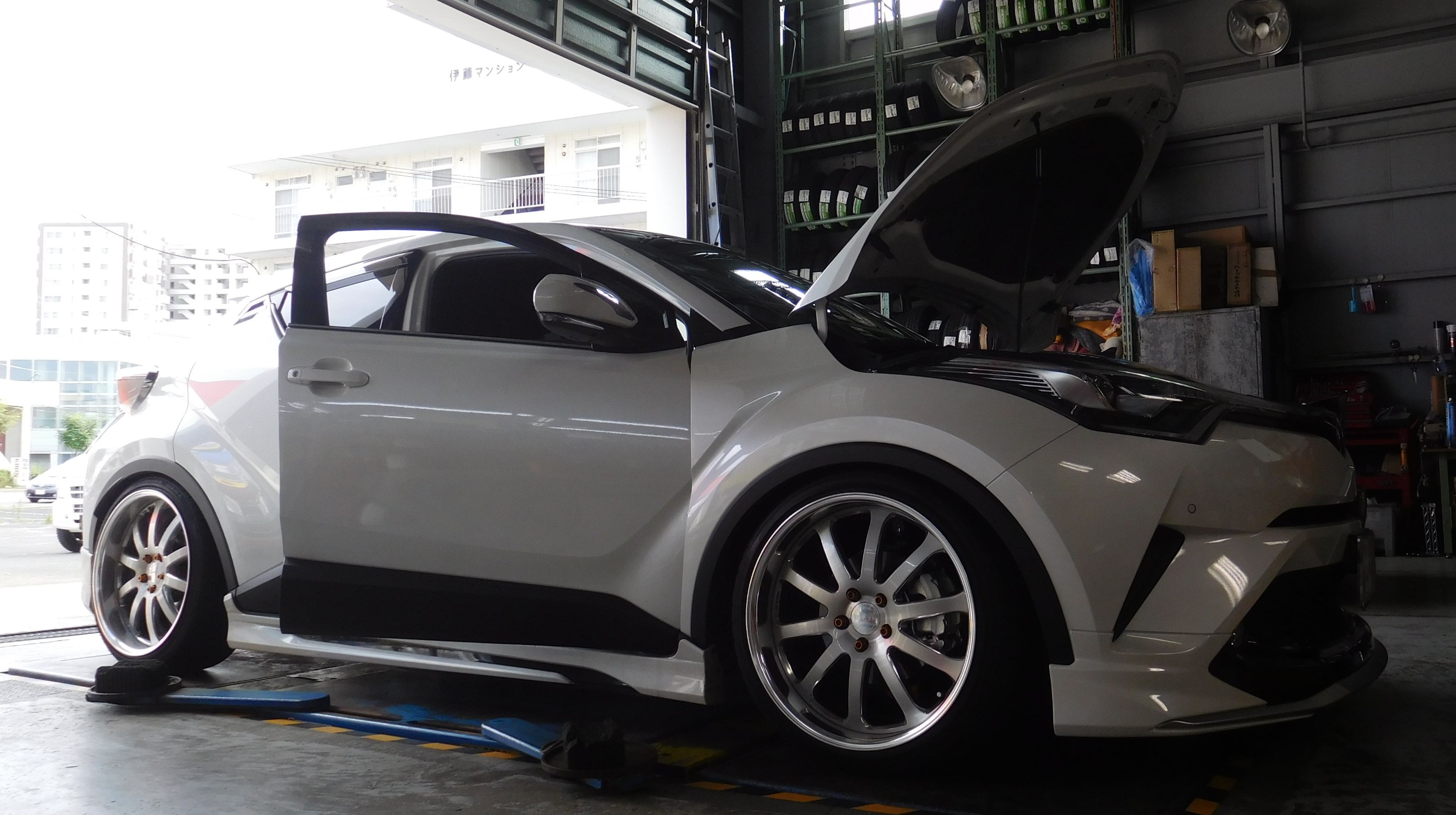 トヨタ C-HR NGX50 に 新商品♪ TOM'S（トムス） POWER BOX（パワー