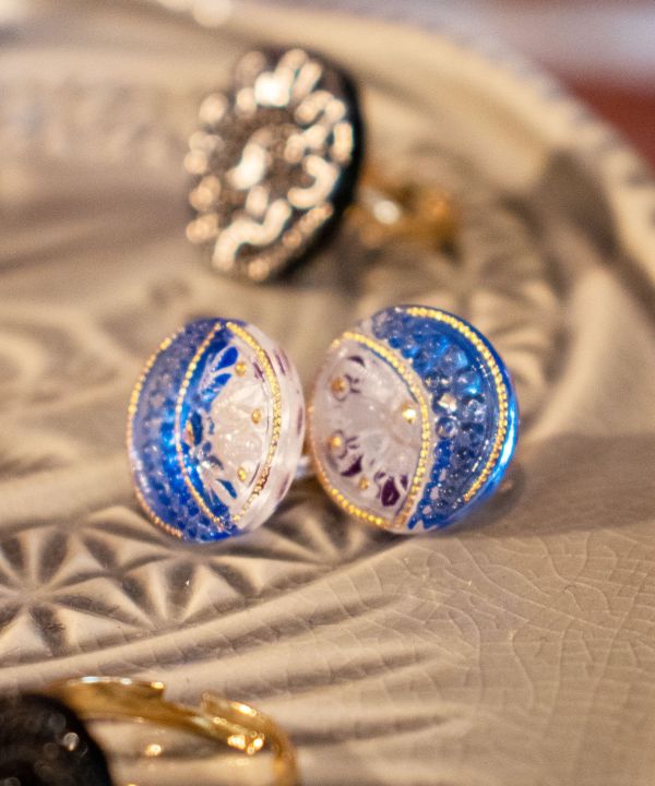 チェコガラスピアス（M）(BLUE MOON): 『欧州航路』