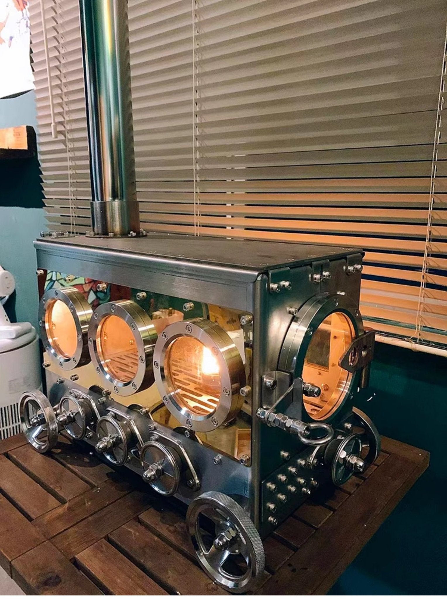 クラファンで1443%達成したFOCUS UNCLE 社 ステンレス製薪ストーブ