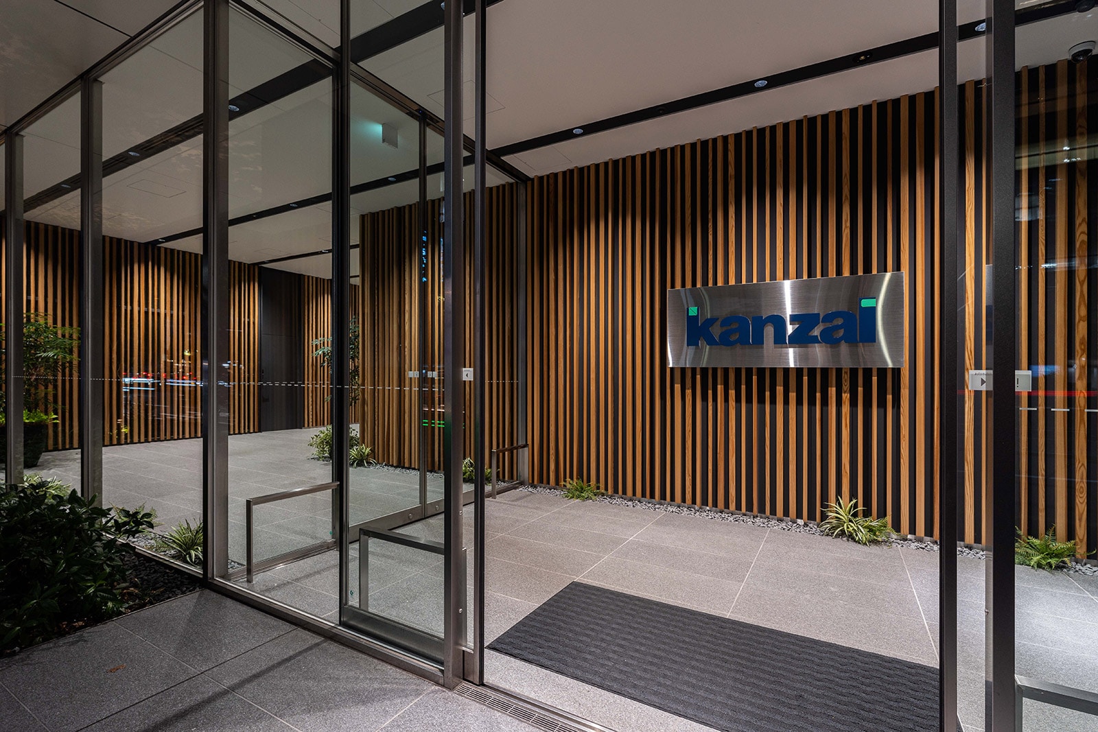 日本管材センター株式会社 - 納品事例 | カッシーナ・イクスシー