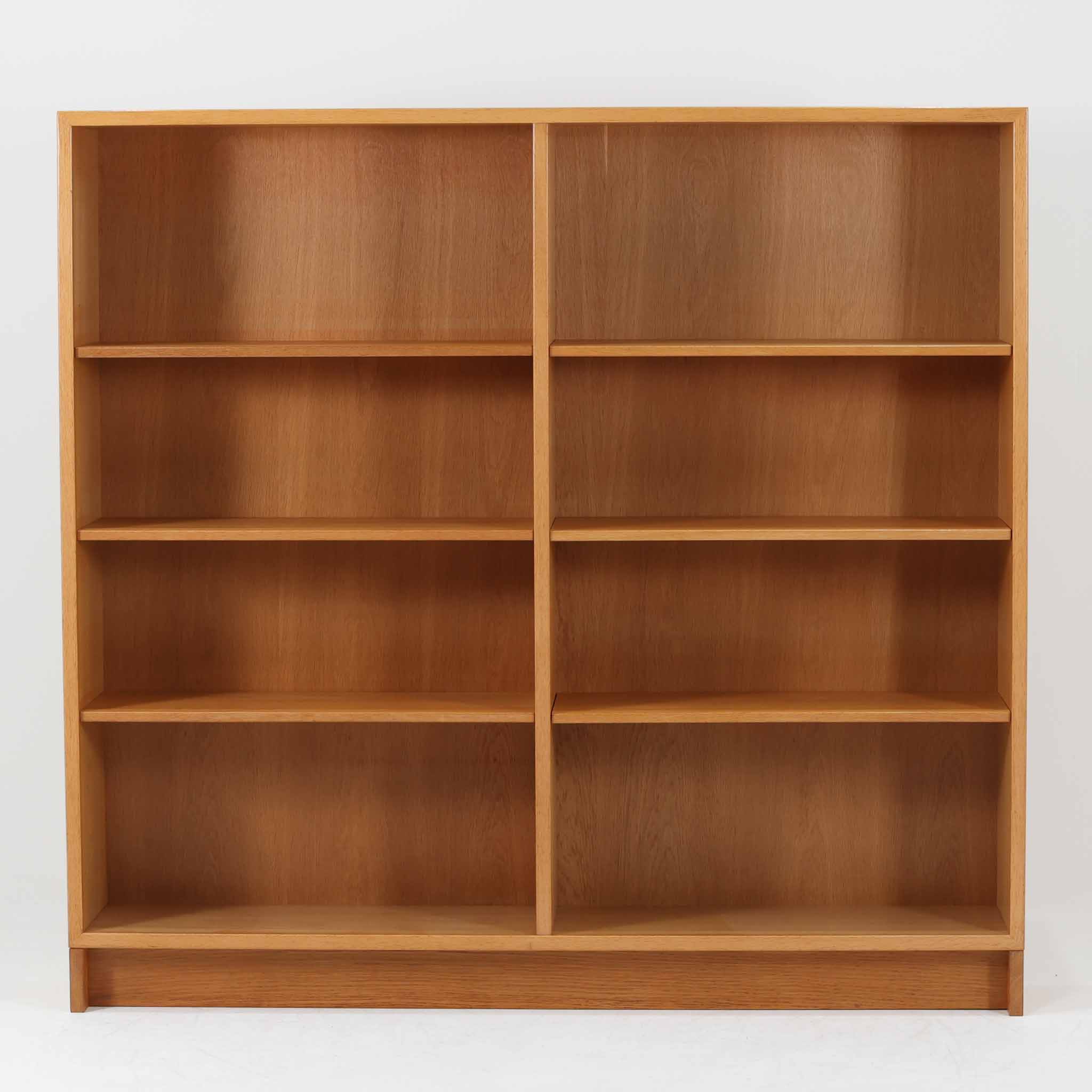 北欧ビンテージ家具ブックシェルフ | スタイリッシュで使い勝手の良い