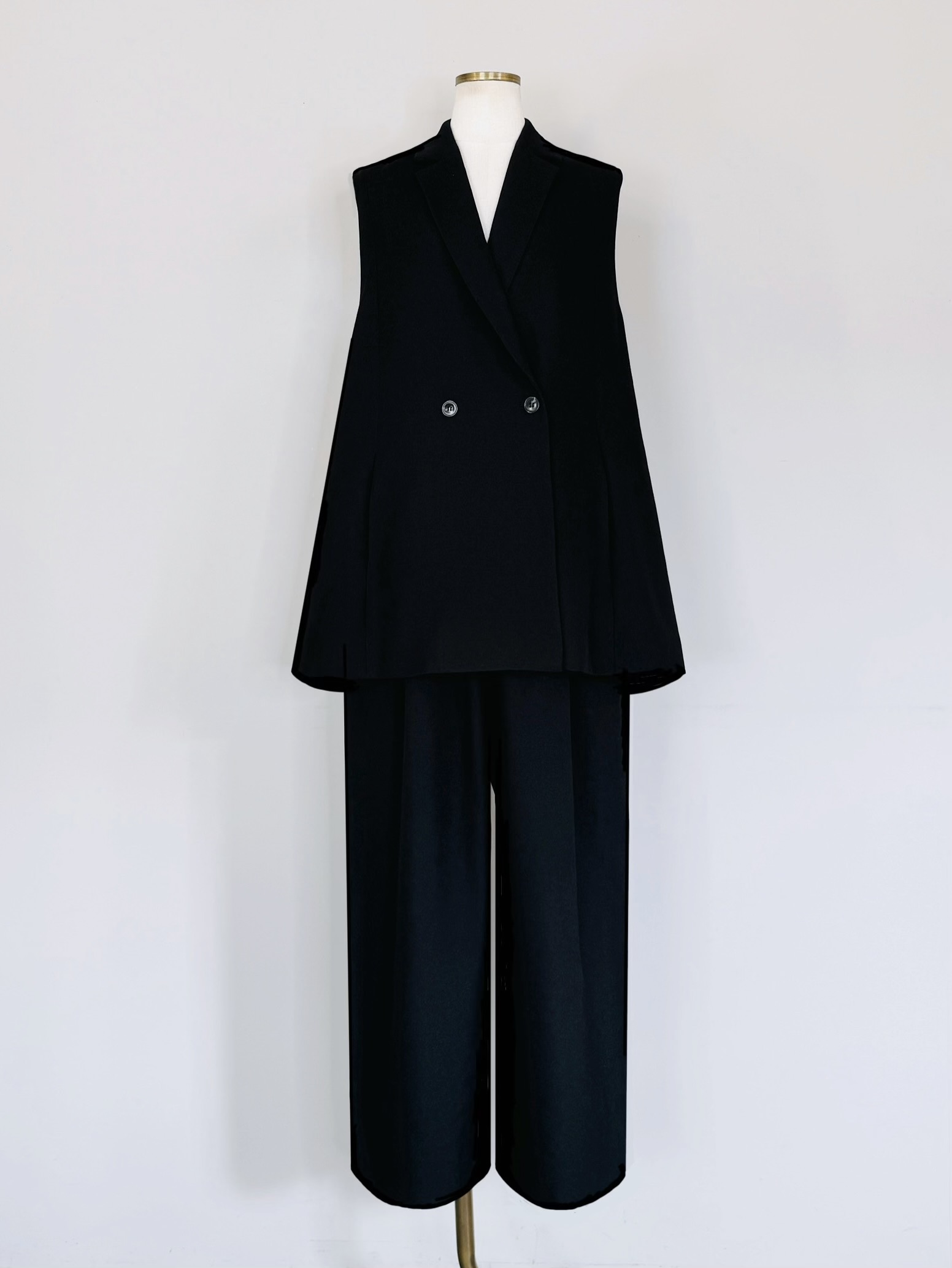 OUTER｜Praise / trois / anana / NICOLE｜ chouchou