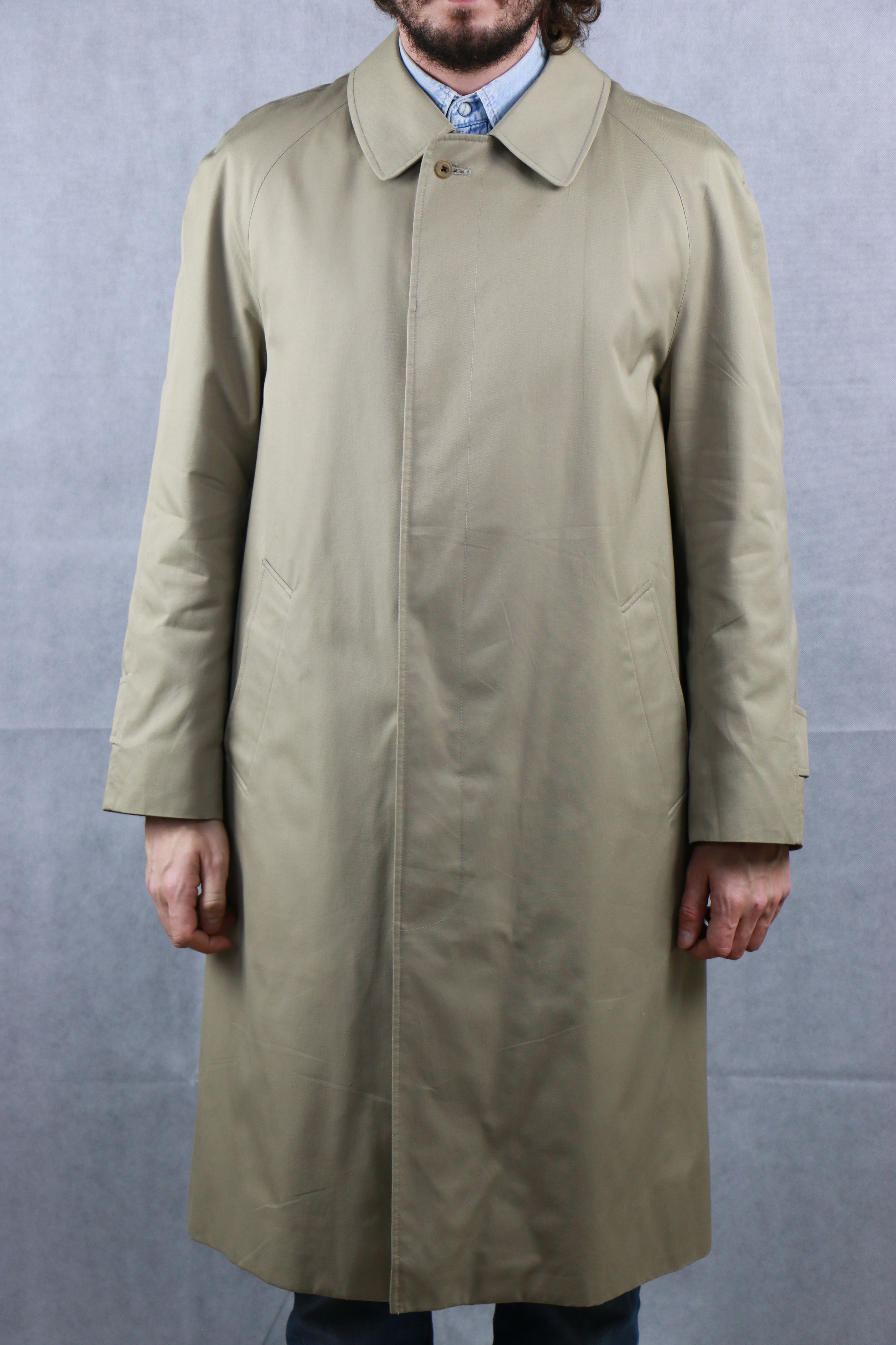 Aquascutum Trench Coat in Beige ~ Vintage Store Clochard92.com