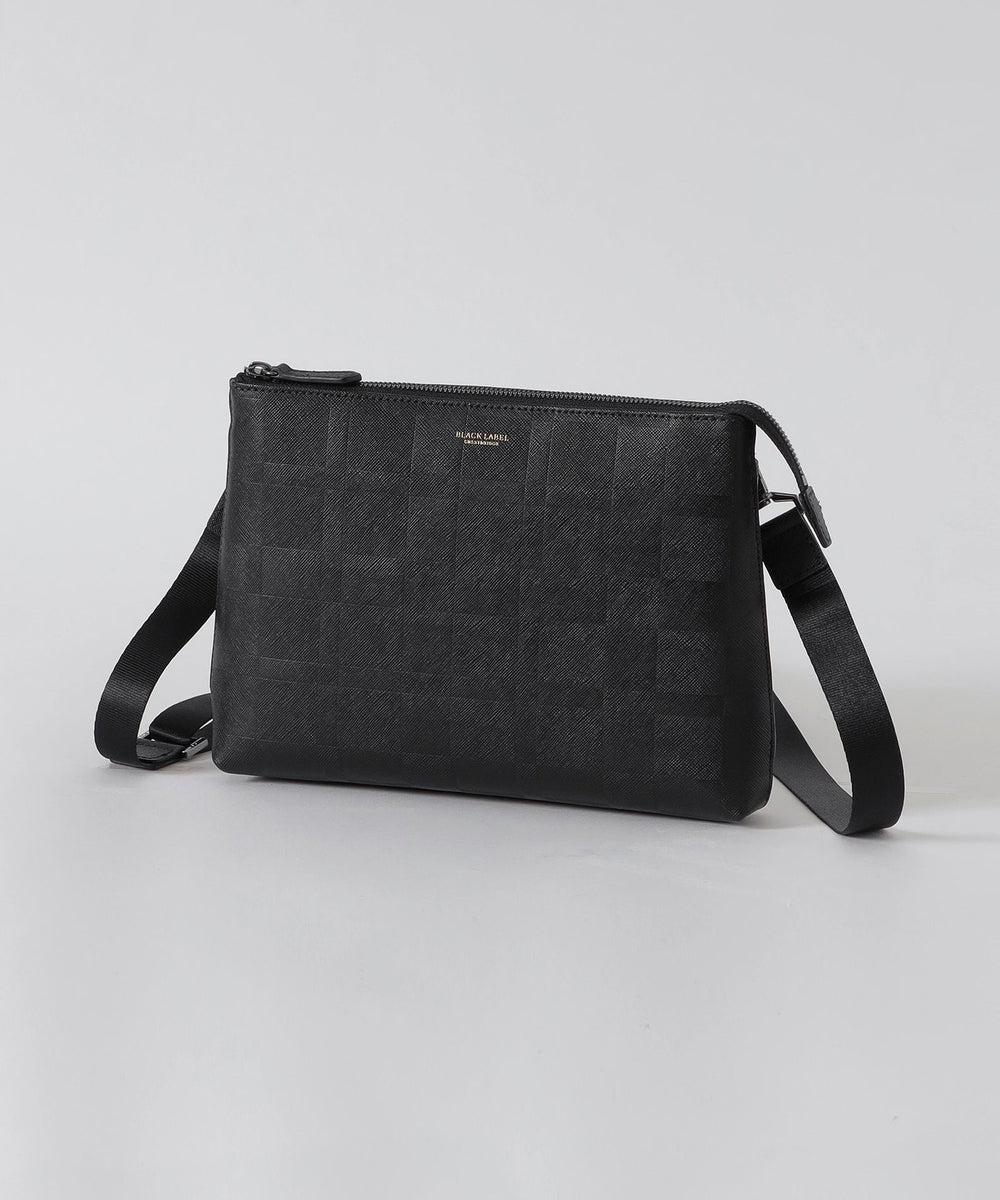 エンボスチェックスクウェアサコッシュ（バッグ）｜BLACK LABEL