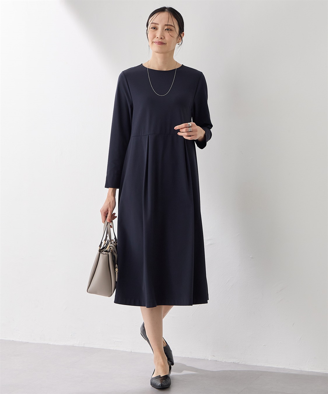 ストレッチタックワンピース【美モーションシリーズ】 A/C DESIGN BY