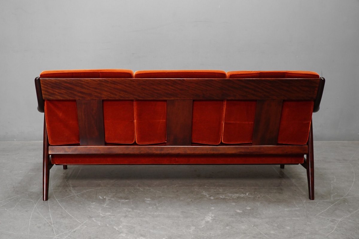 松本民芸家具 高価買取-アドア東京-港区 301型曲肘布張イス 3人掛け