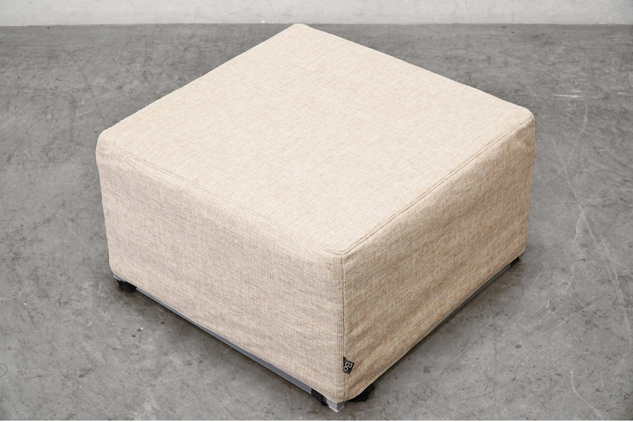 godplayer.jpです❗️ボーコンセプトオットマン❗️25万円❗️半額