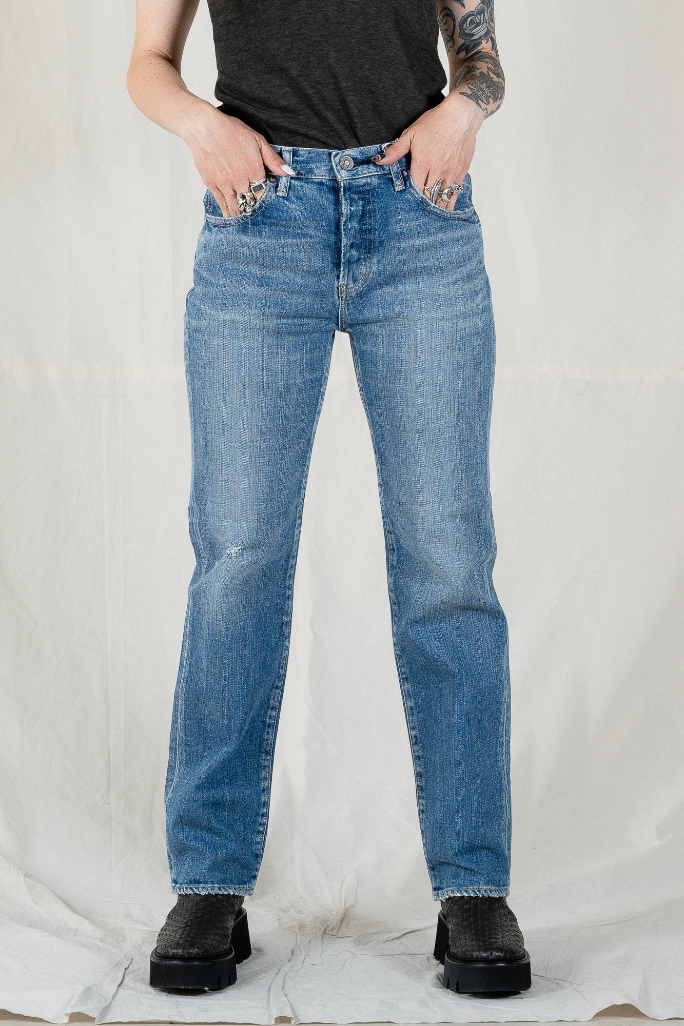 Moussy MV Nichols Straight Jean – AB FITS