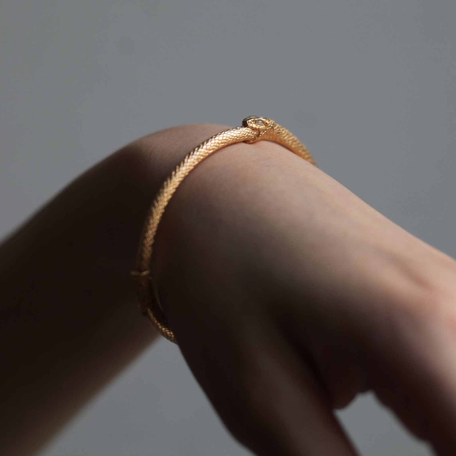 ELCAMI - 【お取り寄せ注文可能】ウロボロスバングル(GOLD) | ACRMTSM