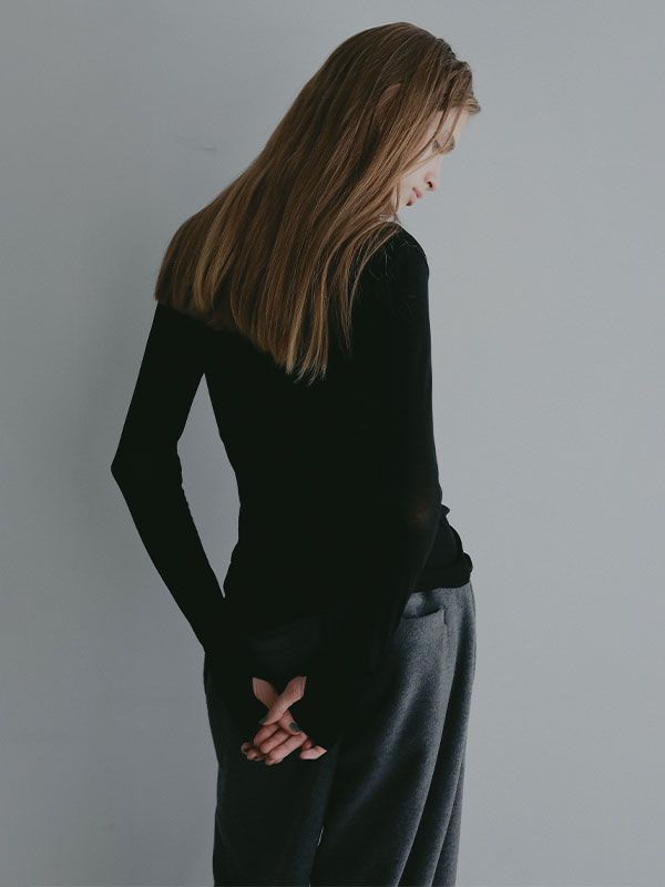 ETRE TOKYO - バーサタイルハイネックシアーロンTee ( BLACK) | ADDICT