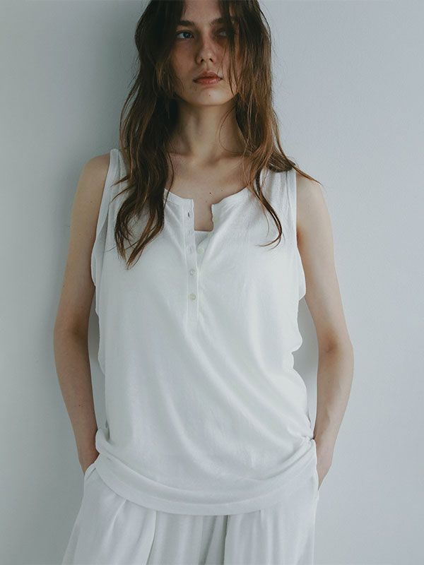 ETRE TOKYO - ヘンリーネックエアリータンクトップ WHITE | ADDICT WEB
