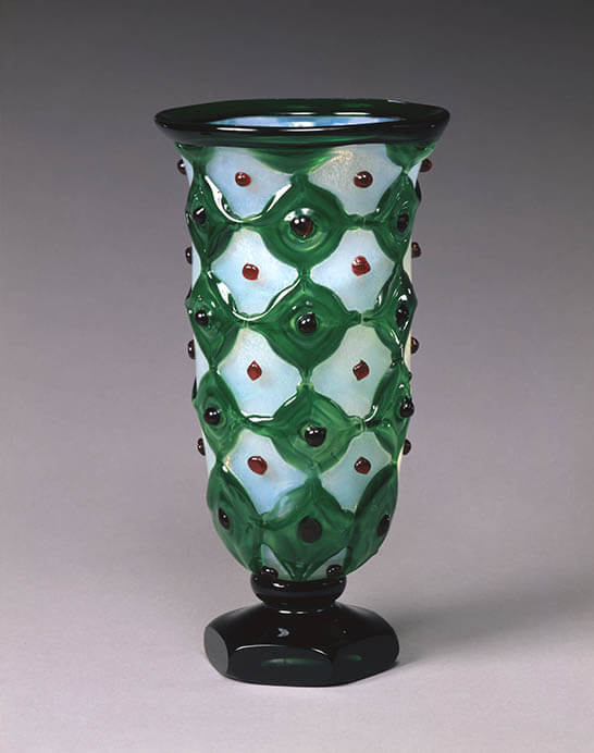 町田市立博物館所蔵 岩田色ガラスの世界 －岩田藤七・久利・糸子