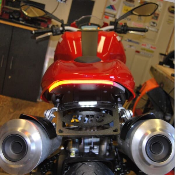 NRC製 モンスター 796用ウインカー内蔵フェンダーレス｜AxxL