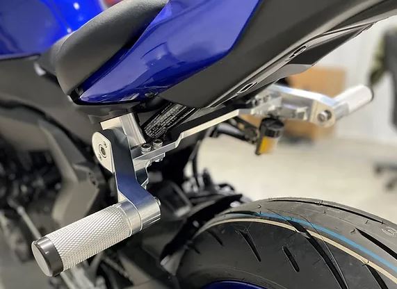 YZF-R7 スタント練習には必須 アジャスタブル サブケージ｜AxxL
