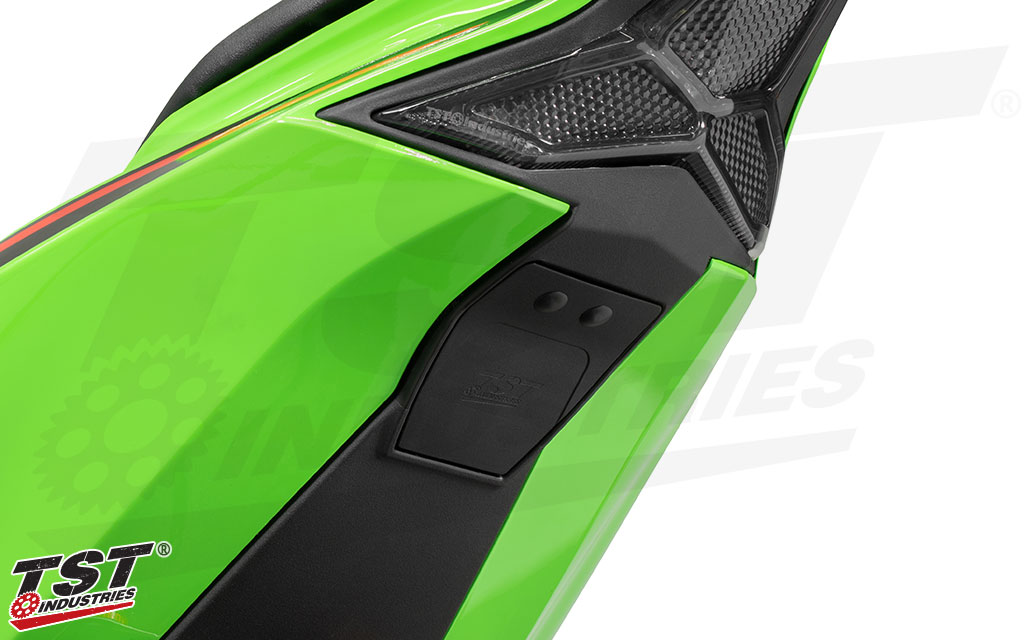 TST ZX-4R ナンバーイン フェンダーレスフル キット！｜AxxL