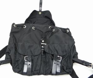 PRADA プラダ B2811 VELA ナイロンリュック デイパック ブラック×三角