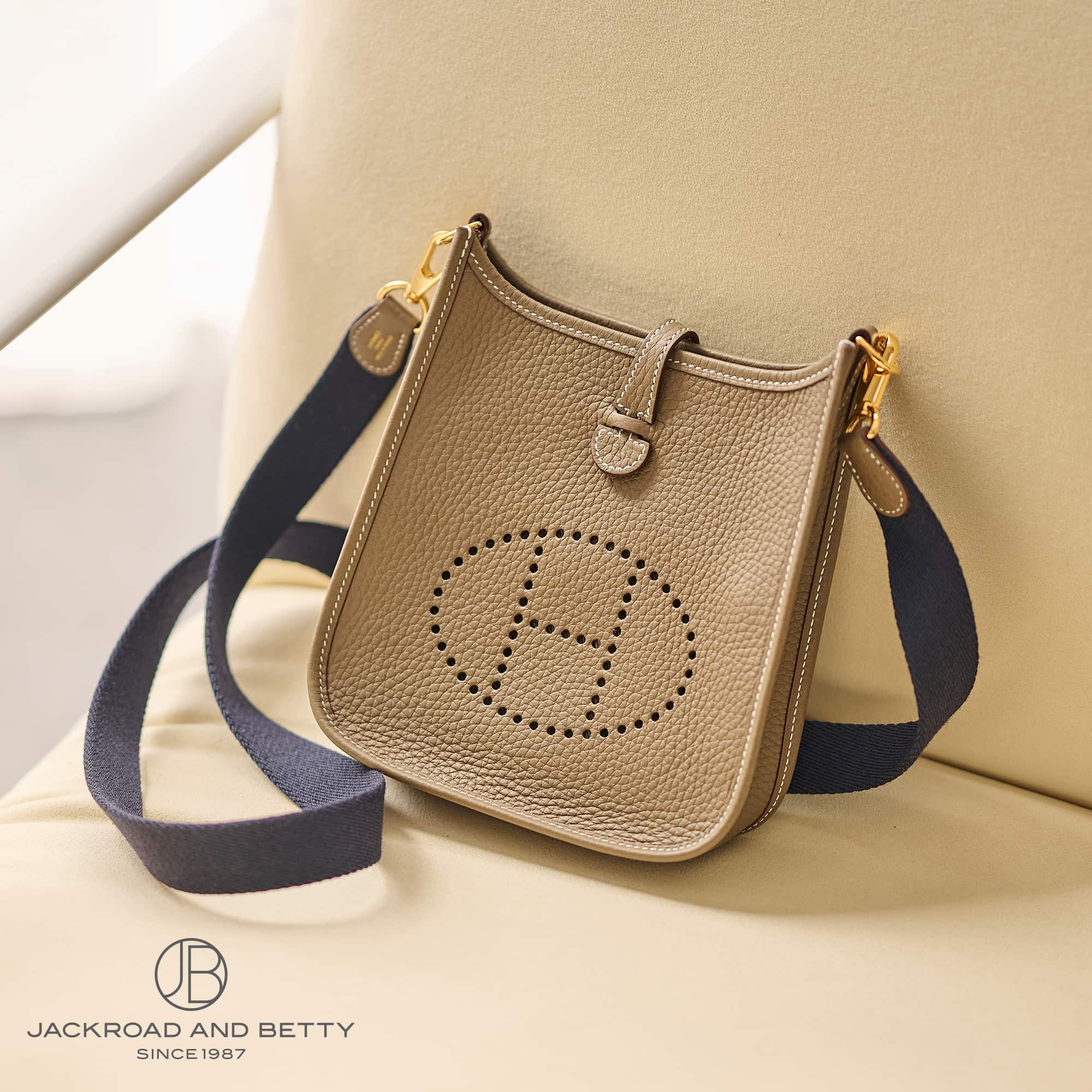 エヴリンTPM アマゾン エトゥープ ベージュ[H069426CCBF] Evelyn TPM