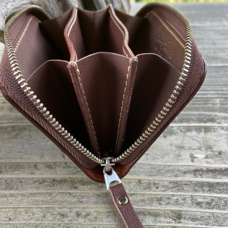 BELL'S SQUARE（ベルズスクエア） …【ツキノワグマ革】ポケットに