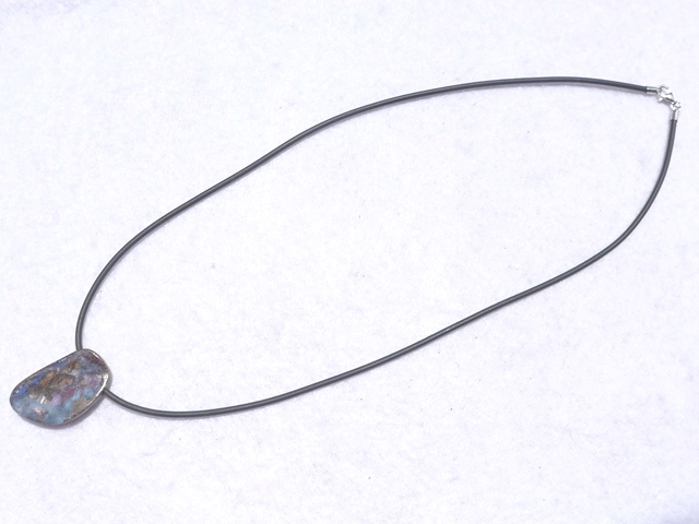 ボルダーオパールペンダント｜オーストラリア産オパール｜オパール