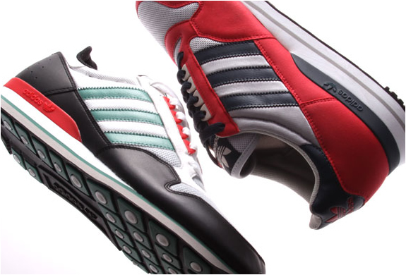 img_adidas_zx_500.jpg