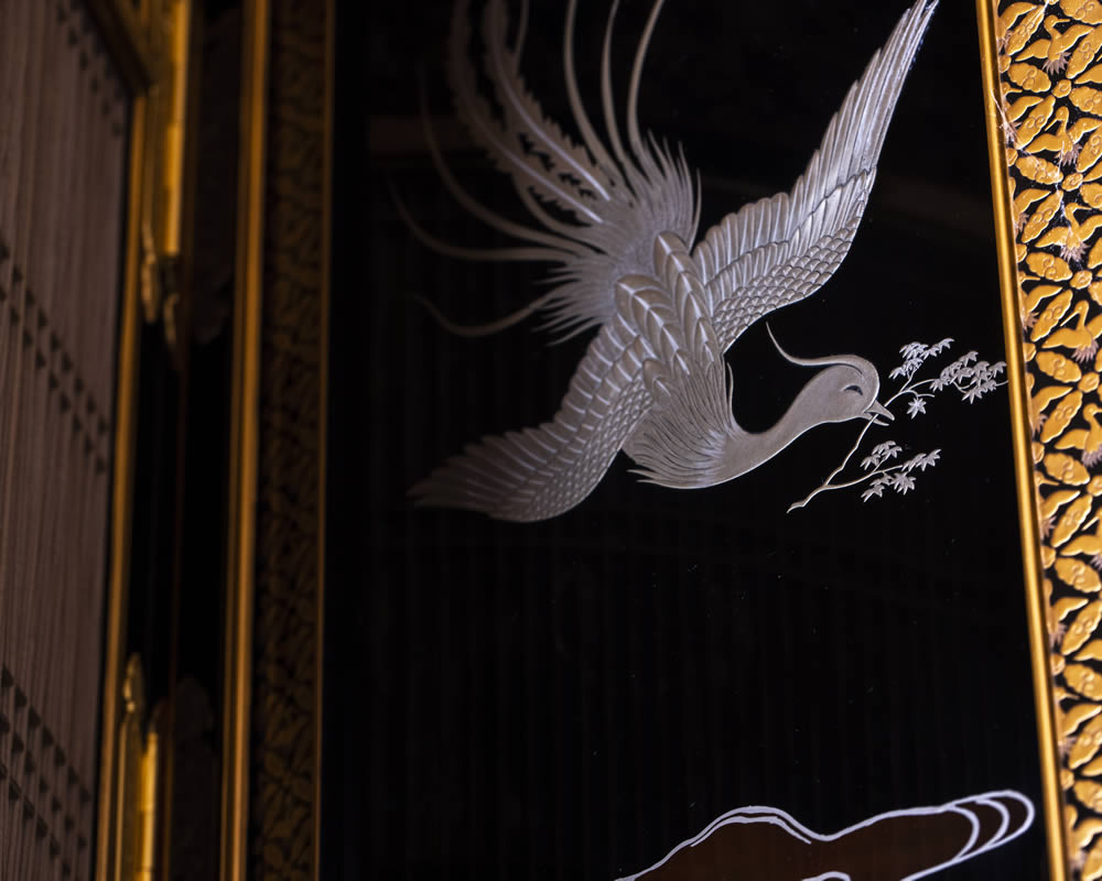 100年がかりの3億円仏壇「鳳凰」