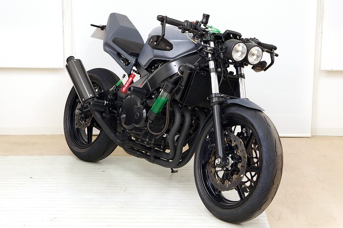 ストリートファイター系バイクのバグアイヘッドライト【ブラック