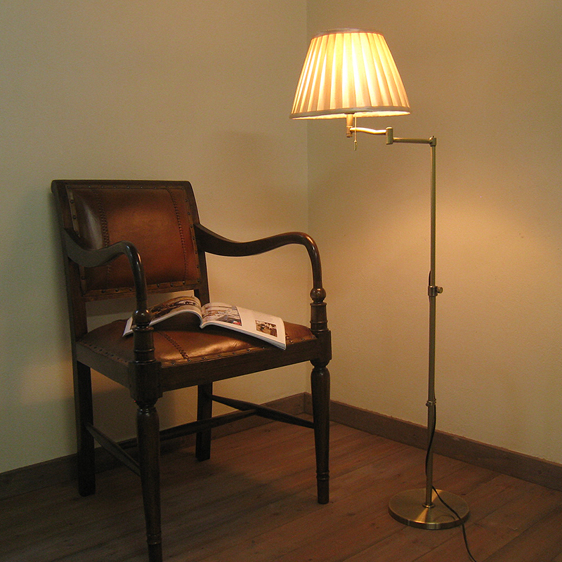 National ヴィンテージ スウィングアーム フロアライト National