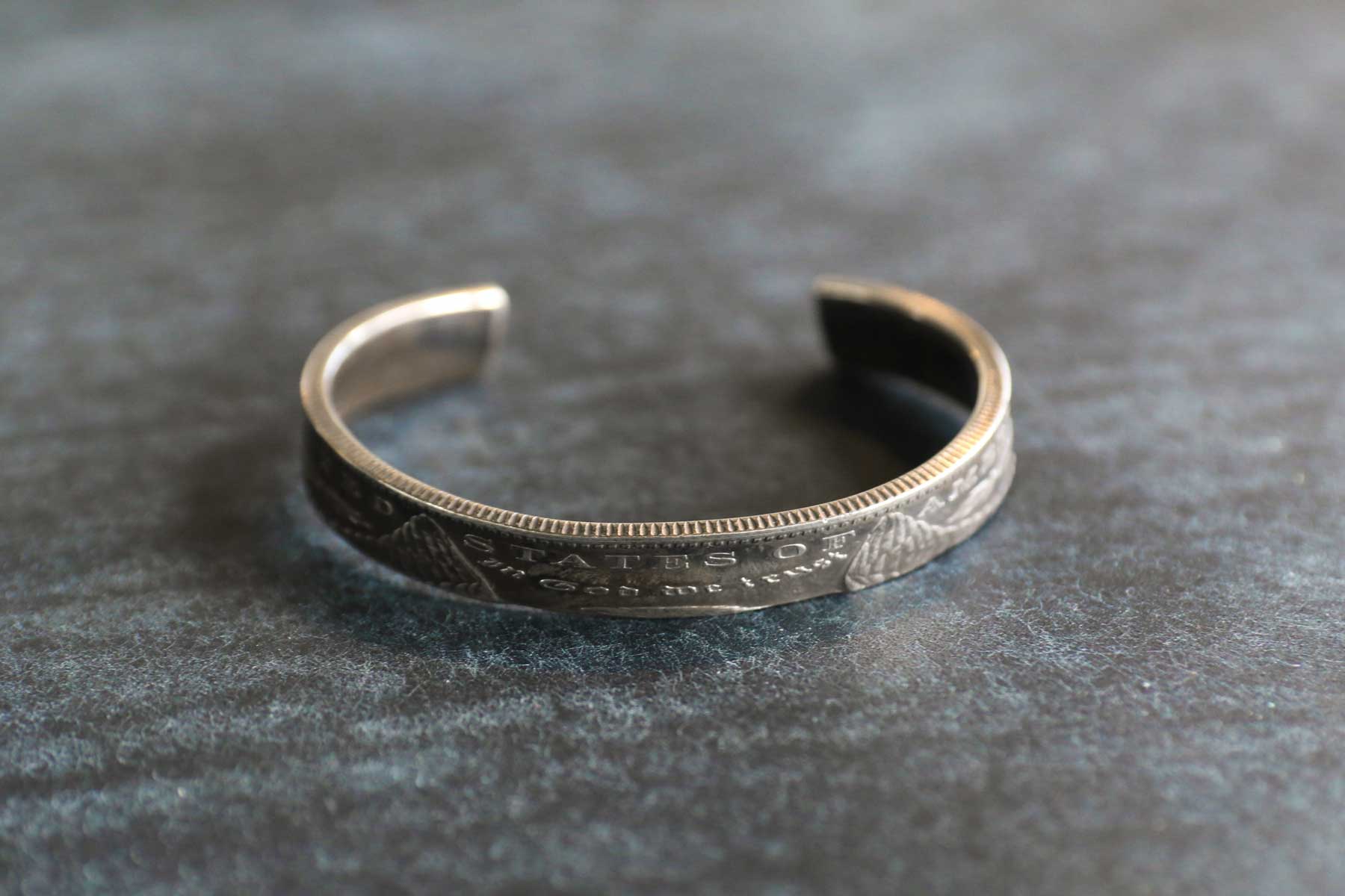 ブレス／コインバングル／モルガンダラー銀貨／silver900／ - 革製品の