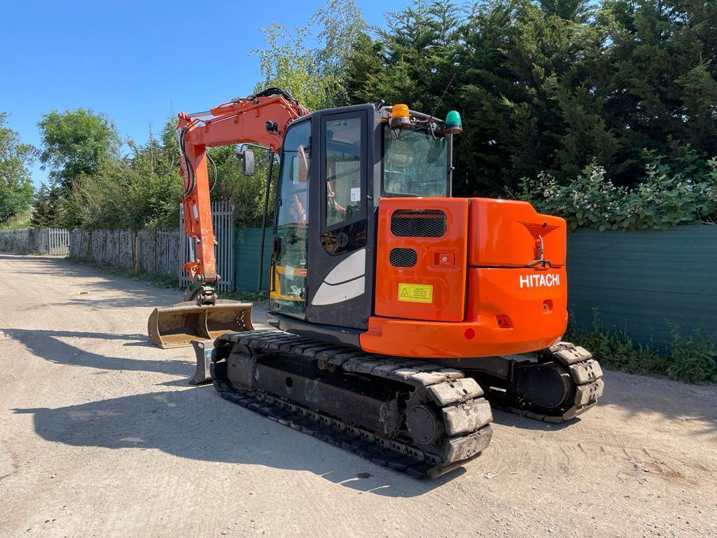 HITACHI ZX85USB-5-A - Gleneden