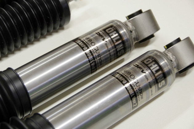 OHLINSショックアブソーバートランポモデル：トヨタ 200系ハイエース