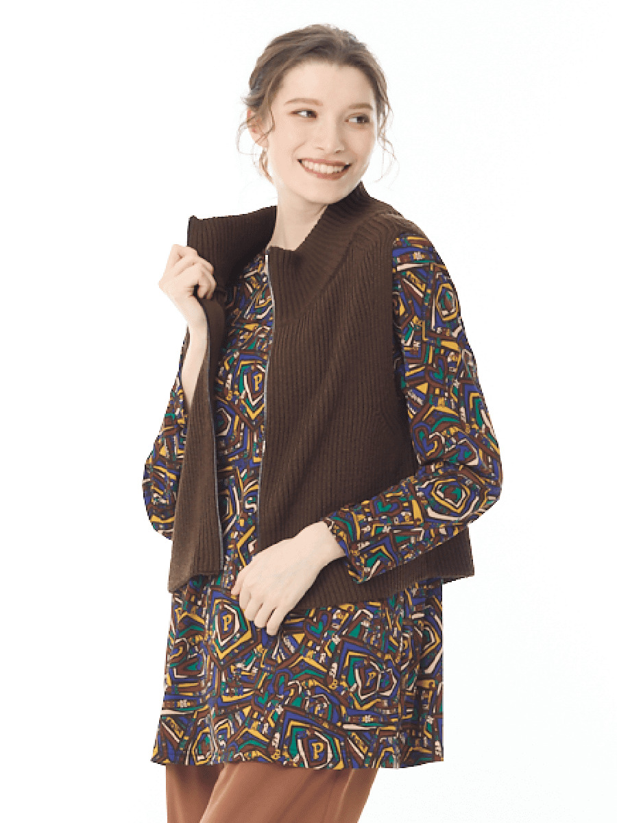 軽量ウール混ニットベスト｜アトリエドール公式オンラインショップ