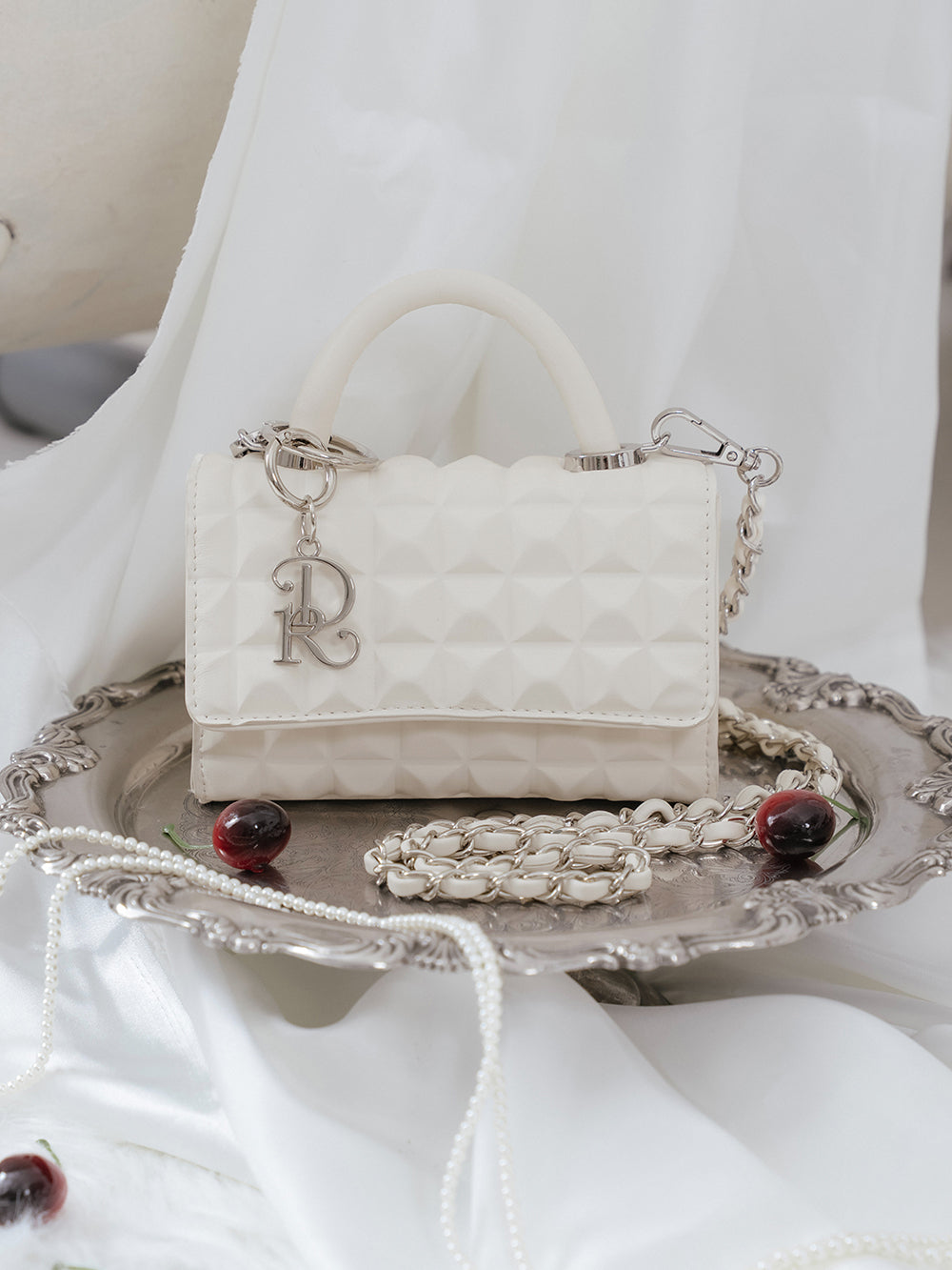 DRチャームチョコレートハンドバッグ – Darich (ダーリッチ)