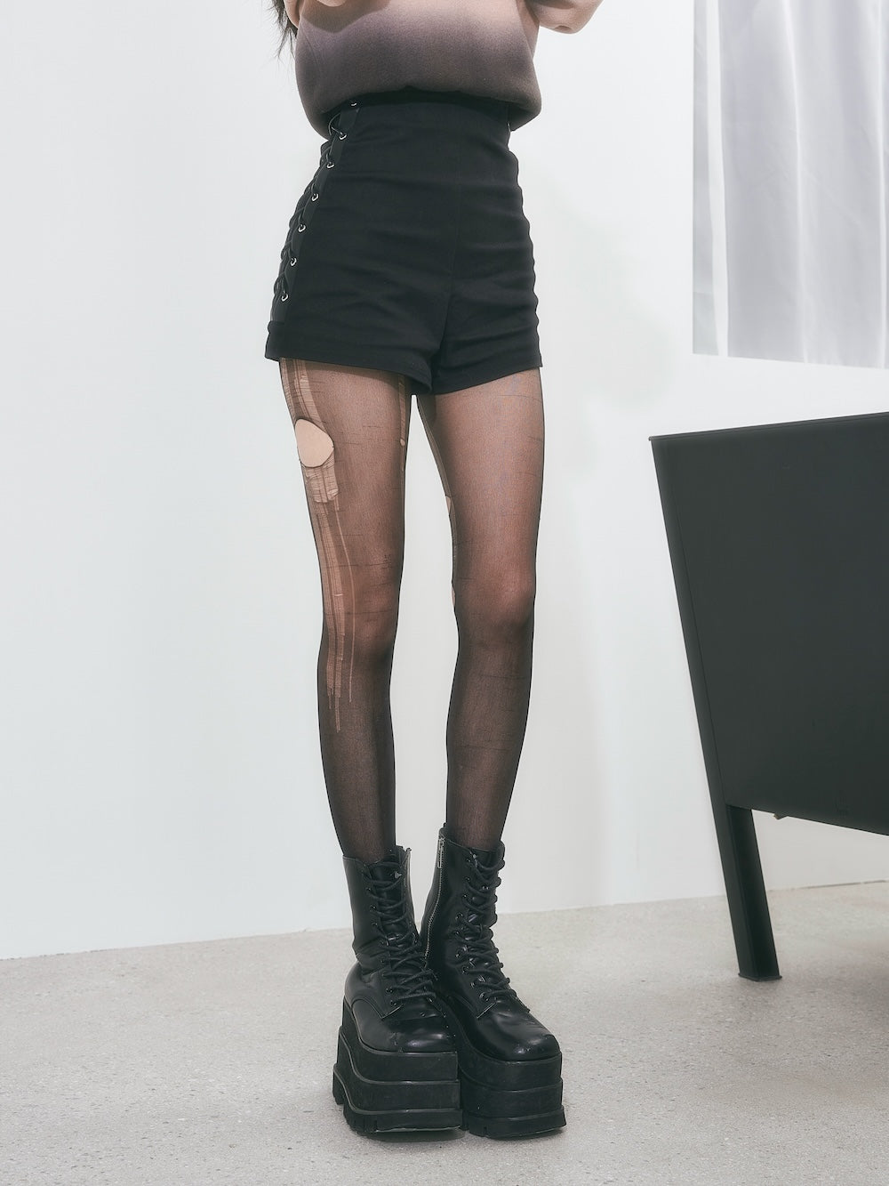 ハイウエストレースアップショートパンツ – Darich (ダーリッチ)