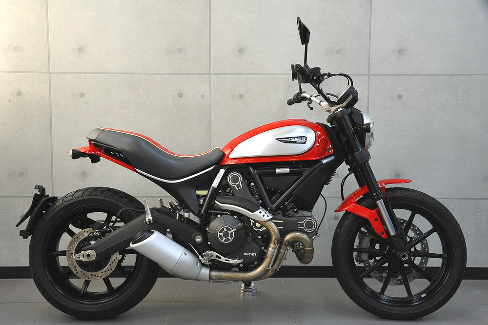 スーパーローシート SCRAMBLER | ドゥカティ等のパーツ開発・販売 ディ