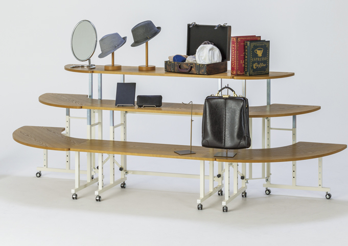 売場を演出します！3段ディスプレイテーブル。｜売場を演出します！3段