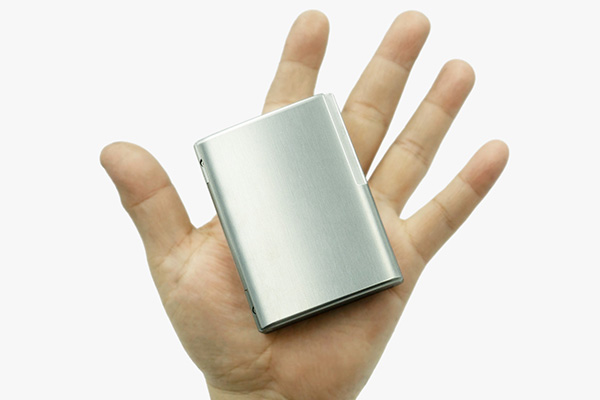 FACTRON】航空機素材の金属製ミニ財布 カードサイズの『 メタル