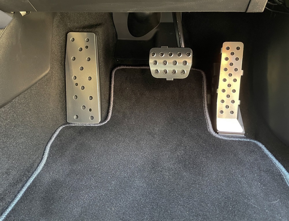 新発売 MAZDA CX-30 6EC-AT 専用アルミペダルセット 商品詳細｜DUCKS