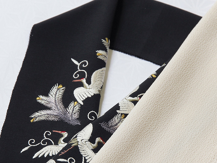 手刺繍半襟 松に鶴 黒（03）｜京都の着物和装小物 ゑり正