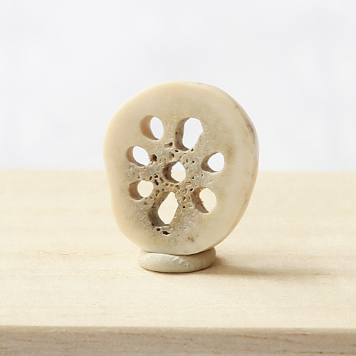 鹿角根付 レンコン（鹿角） 【2018年01月31日公開】｜京都の着物和装