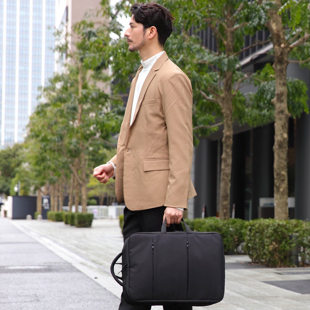 Evoon マルチビジネスリュック4.0・容量22L~拡張時35L【3営業日以内に