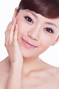 インスタント顔面補修メイク ダーマフラージ | 株式会社アイキャッチは