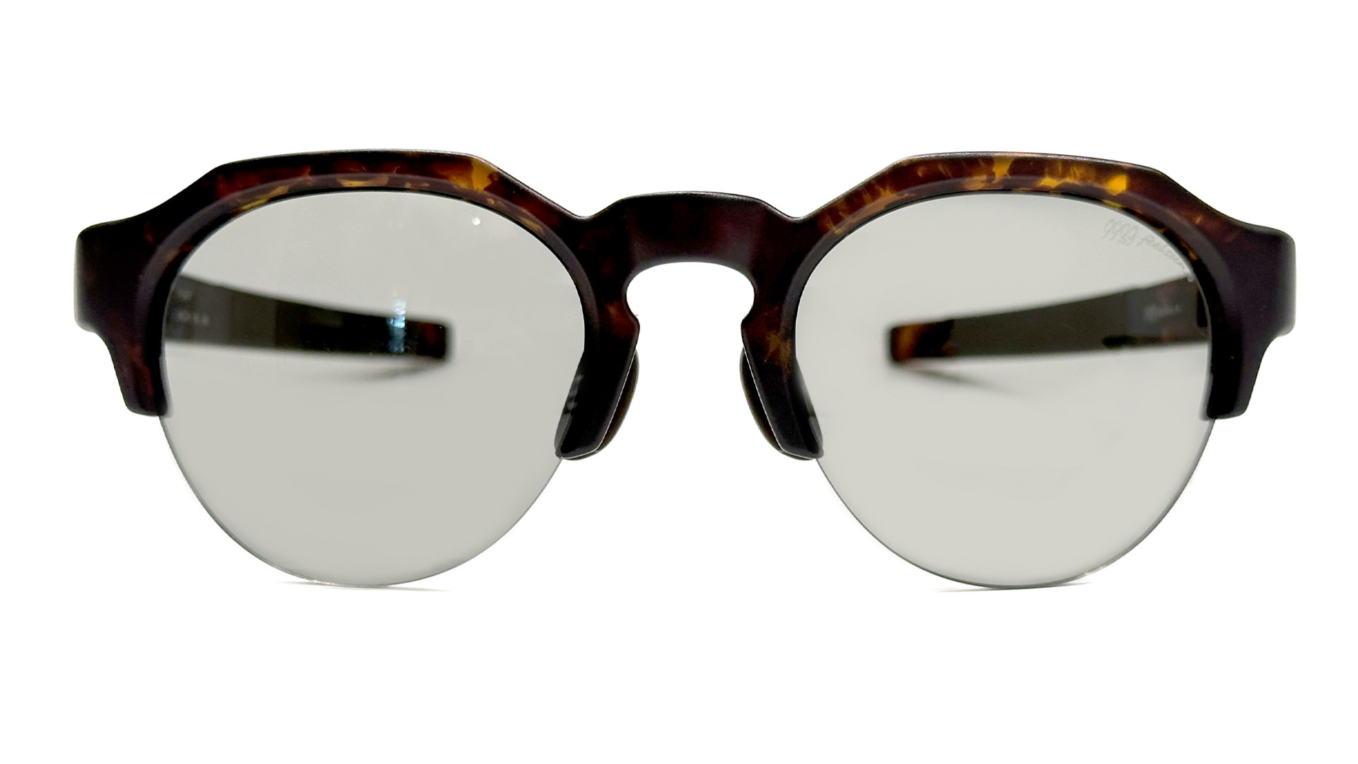 カジュアルクラウンパントスタイルの新作スポーツラインサングラス